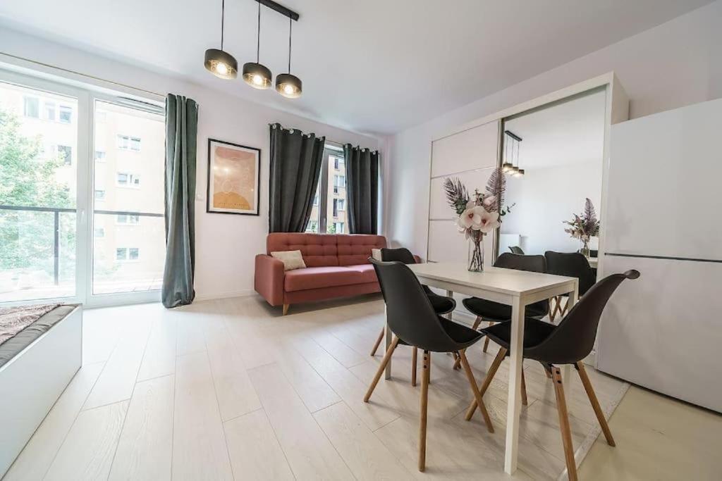 Апартаменты Urbannestgroup - Sienna 65 Варшава Экстерьер фото